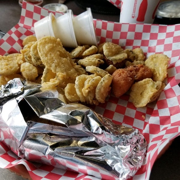 The Wacky Shrimp Seafood Restaurant in Daphne