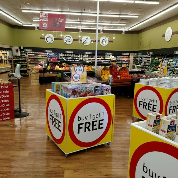 WinnDixie (Now Closed) Grocery Store in Robertsdale