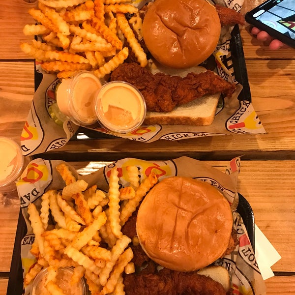 Photo taken at Dave’s Hot Chicken by FHD on 8/20/2019