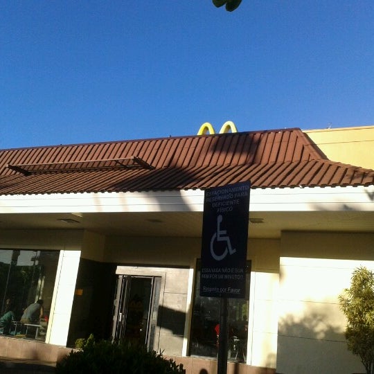 Foto tomada en McDonald&#39;s  por Thiago V. el 2/23/2013