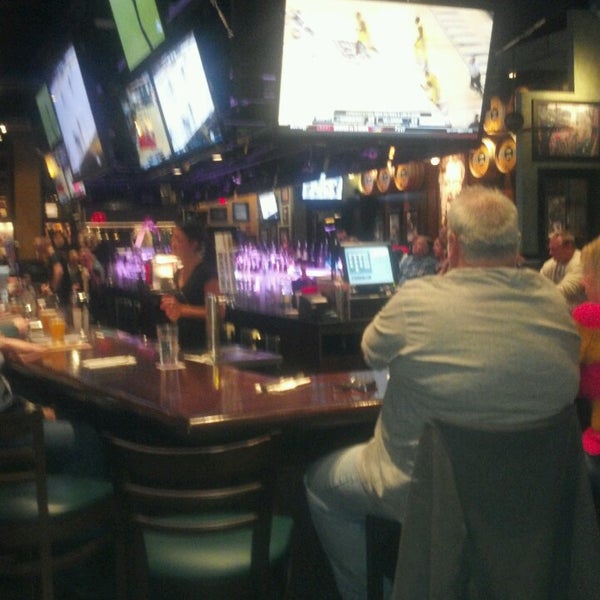Photo taken at Jake n JOES Sports Grille by Russ G. on 2/23/2013
