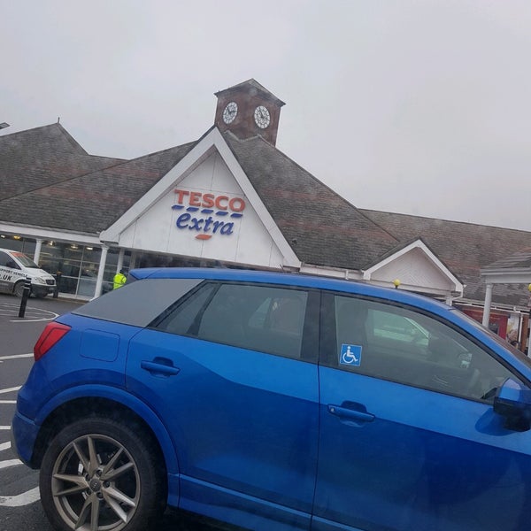 Tesco Extra Bourne Centre, Southampton Rd