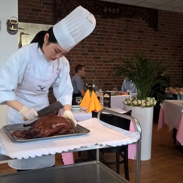 Peking Enten Haus Chinese Restaurant In Hamburg