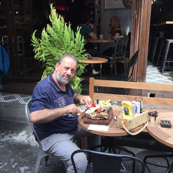8/23/2015에 Yusuf Y.님이 On Off Karaköy에서 찍은 사진