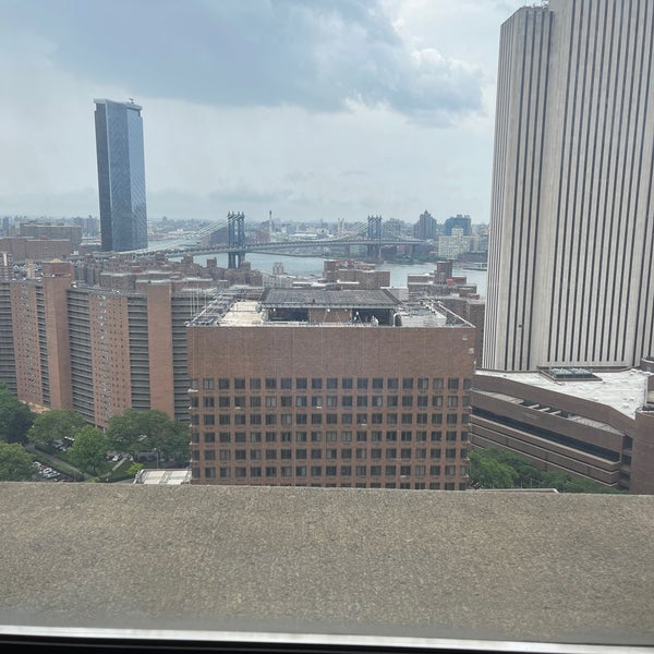 Das Foto wurde bei Manhattan Municipal Building von Sam M. am 6/14/2023 aufgenommen