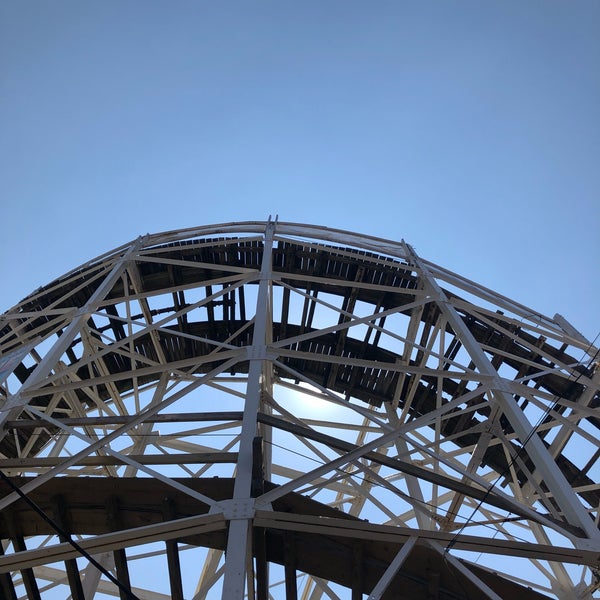 Das Foto wurde bei The Cyclone von Monica am 5/31/2019 aufgenommen