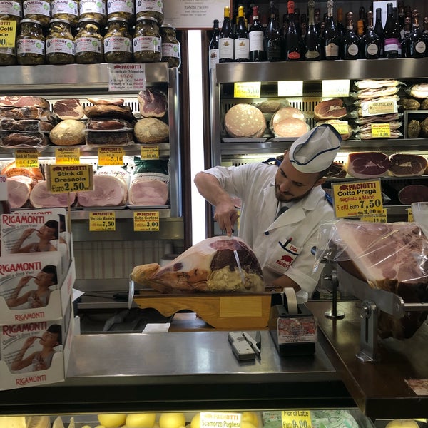 Family-run by 3 brothers, they carry a huge variety of high quality prosciutto, salami, and cheeses. One brother, Luca, was happy to walk us through the differences of all the local varieties.