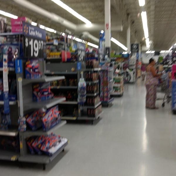 Walmart Supercenter Big Box Store in Hattiesburg