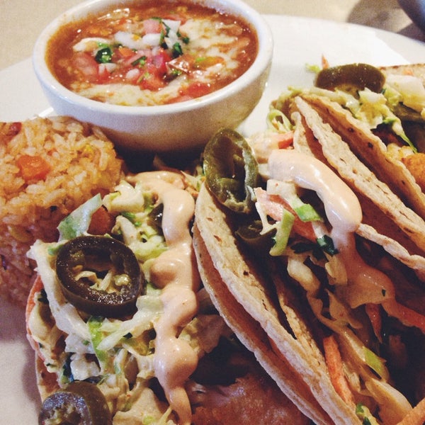 Photo taken at La Parrilla Mexican Restaurant by rachelle on 5/28/2014