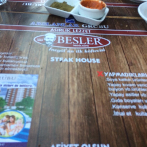 รูปภาพถ่ายที่ Besler Steakhouse โดย Canan Ö. เมื่อ 8/19/2017