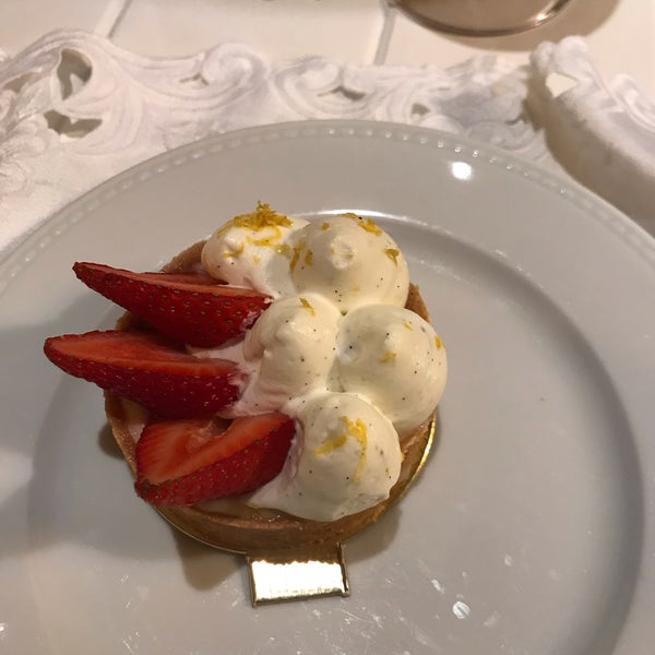 Foto scattata a Maria Antonieta - Bistrô, Boulangerie &amp; Pâtisserie da Rachel B. il 11/8/2018