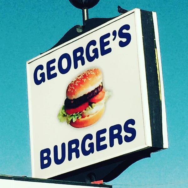 9/26/2015 tarihinde Willard S.ziyaretçi tarafından George&#39;s Burgers'de çekilen fotoğraf