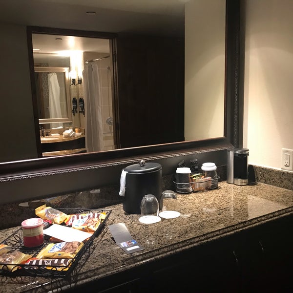 Foto scattata a The Hotel Contessa da Mighty Q il 3/5/2019