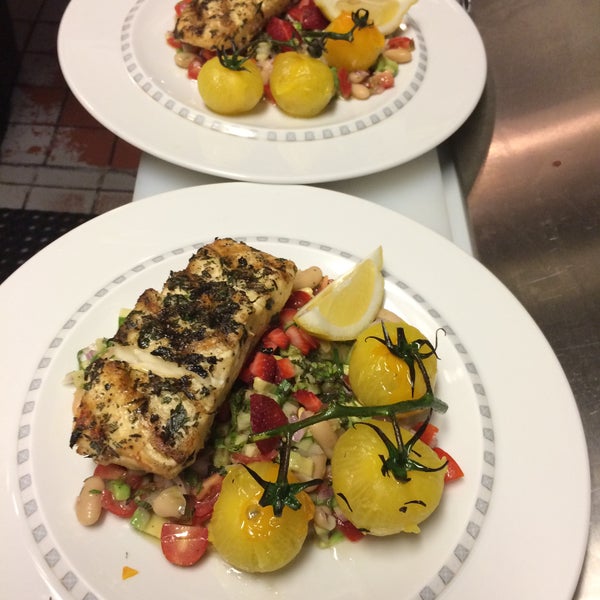 Healthy and light for the summer! Our Halibut special, Yammy!!!