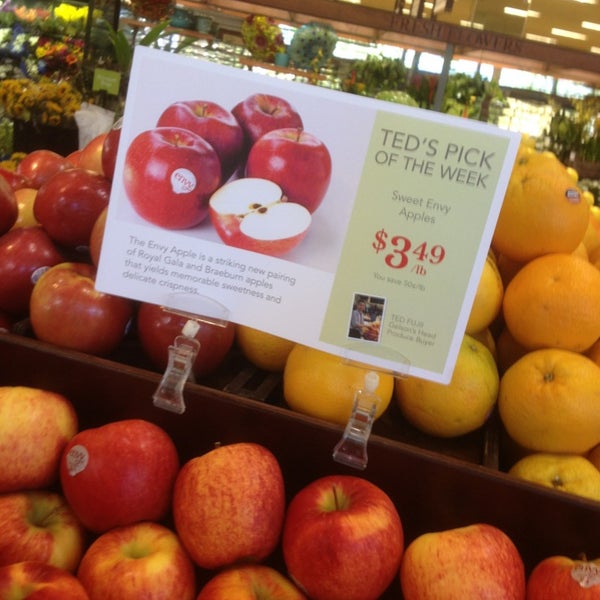 Photo taken at Gelson&#39;s by Rob J. on 9/5/2013