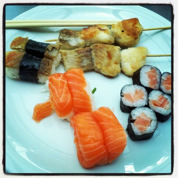 11/25/2012 tarihinde Fernando M.ziyaretçi tarafından Sushi San'de çekilen fotoğraf