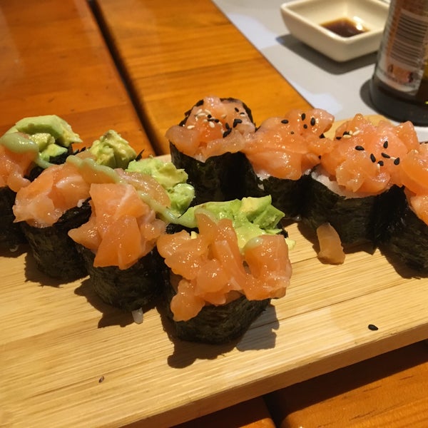Delicioso!!! El sushi muy fresco... y la atencion excelente!! De los mejores Buffet libres de Sushi!!