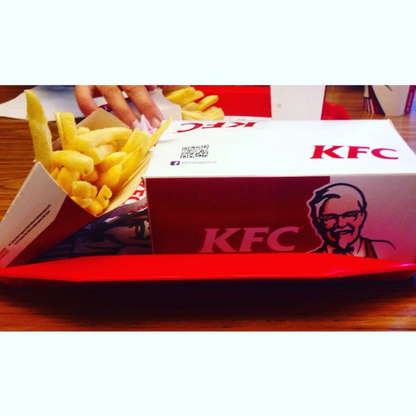 10/15/2015 tarihinde Rocio M.ziyaretçi tarafından KFC'de çekilen fotoğraf
