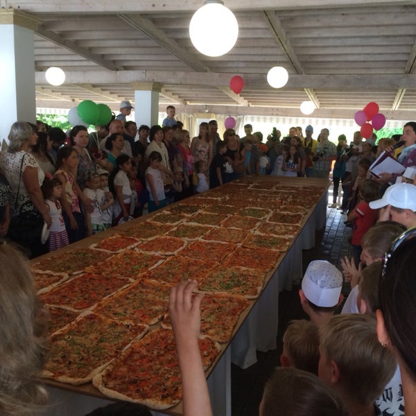 Самая Большая Пицца в России!!!👍😀
