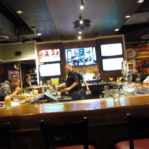 Photo taken at Chili&#39;s Grill &amp; Bar by Koyo S. on 10/20/2013