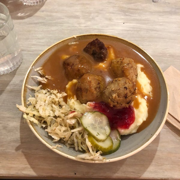 4/27/2018 tarihinde Matthew S.ziyaretçi tarafından Scandinavian Kitchen'de çekilen fotoğraf