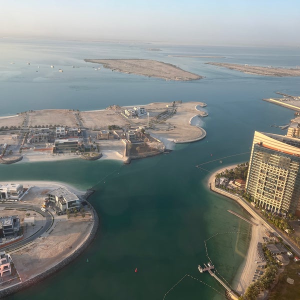 Photo taken at Conrad Abu Dhabi Etihad Towers by Huw L. on 2/24/2023
