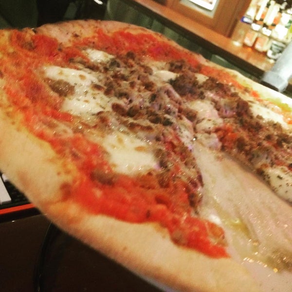 900 Degrees Wood fired pizzeria (Now Closed) Pizzeria in Epping