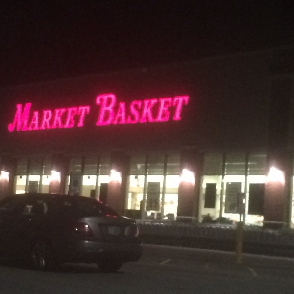Market Basket Grocery Store in Hooksett