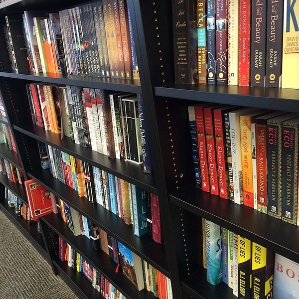 4/5/2014 tarihinde Jason M.ziyaretçi tarafından Gibson&#39;s Bookstore'de çekilen fotoğraf