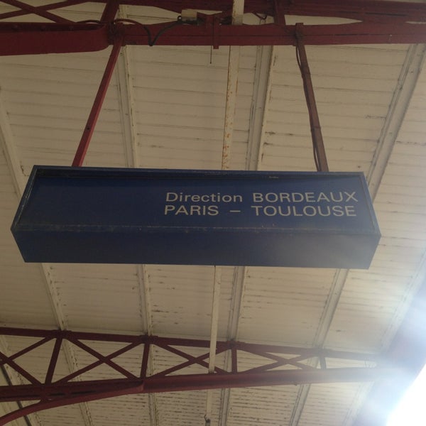 Photos à Gare SNCF de SaintJeandeLuz Ciboure Place de Verdun