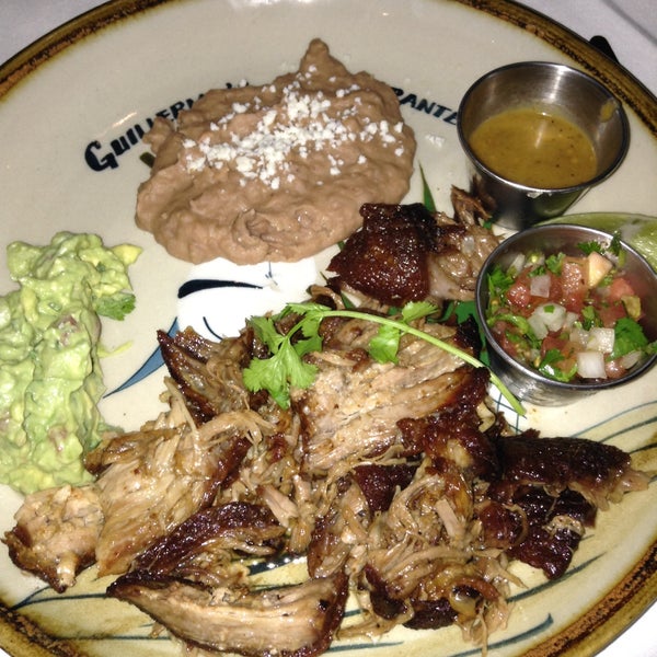I absolutely love it here! The pork carnitas 👇are delicious! The pork is seared perfectly, though slightly greasy. I also love love love the filet mignon, the red Salsa that comes on top especially❤️