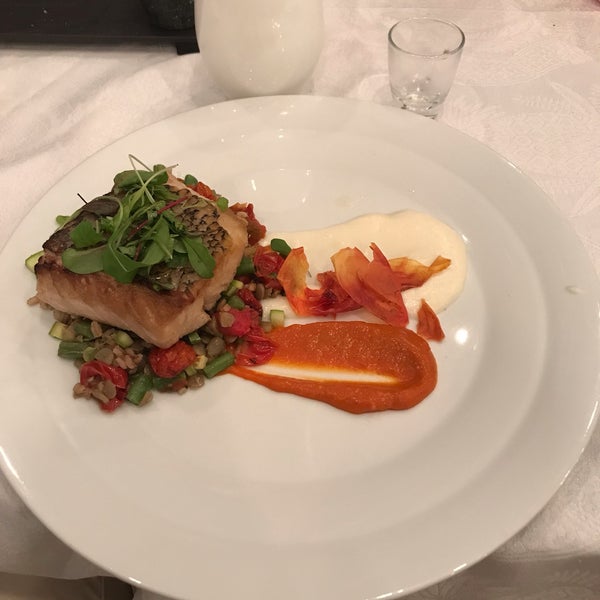 Das Foto wurde bei MIMO Restaurante von Renata C. am 8/16/2019 aufgenommen