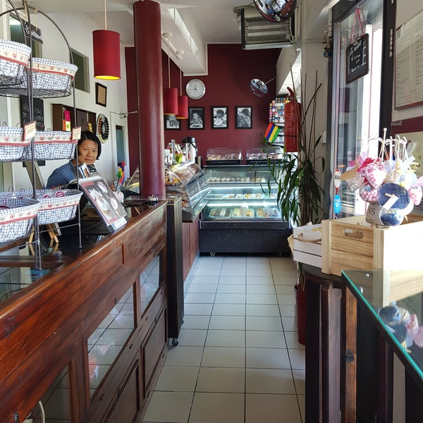 One of the best places to have a cake or pastry, or a birthday cake made in Mauritius. Very refined with great friendly service from Natalia and her husband.