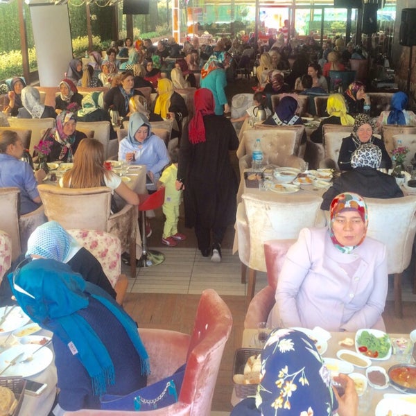 Foto scattata a Meram Ortaköy da Ortaköy C. il 5/21/2015