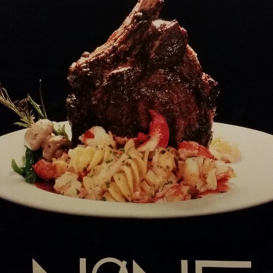 Photo taken at N9NE Steakhouse Las Vegas by Isa H. on 8/19/2014