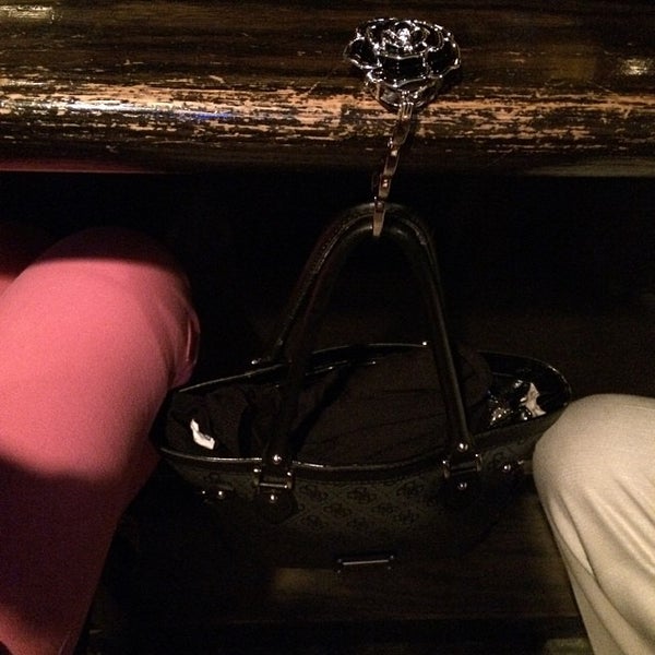 Foto diambil di Downtown Bar &amp; Lounge oleh Pauline G. pada 4/2/2015