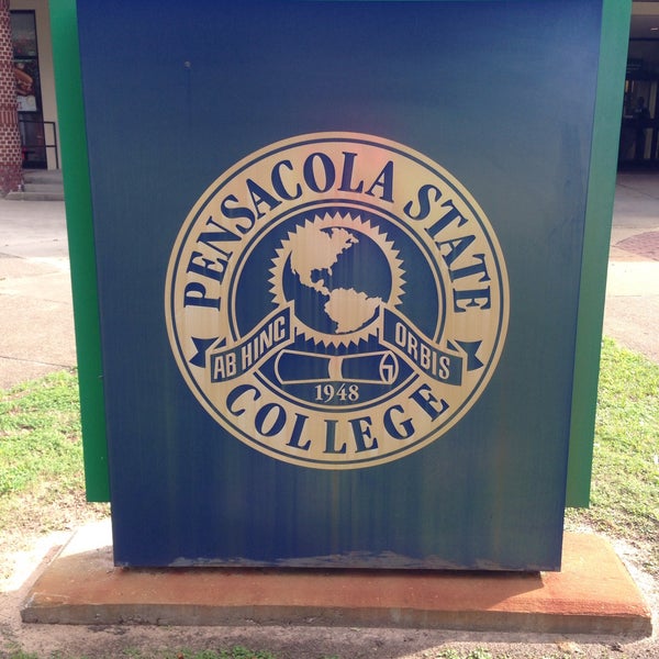 Foto tirada no(a) Pensacola State College por Kubra K. em 8/15/2016