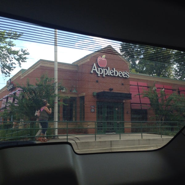 Applebee's Airport Temporarily Closed (Now Closed) American