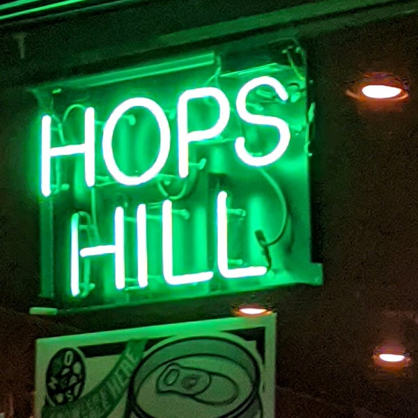 Das Foto wurde bei Hops Hill von Vivian am 11/22/2020 aufgenommen