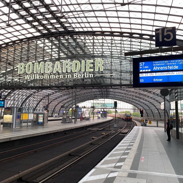 Gleis 15/16 (SBahn) Mitte Berlin Hauptbahnhof