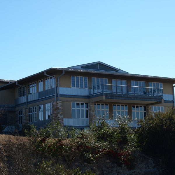 Sun Tint Automotive Repair Shop in Brentwood