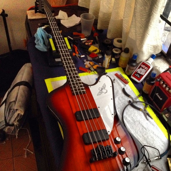 Photo taken at González Guitarworks by Jorge G. on 12/28/2013