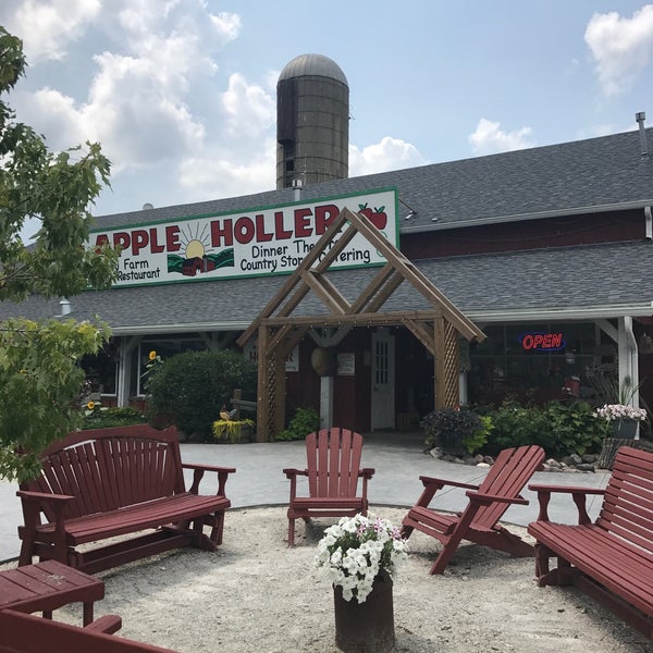 Foto scattata a Apple Holler da Rob M. il 8/2/2017