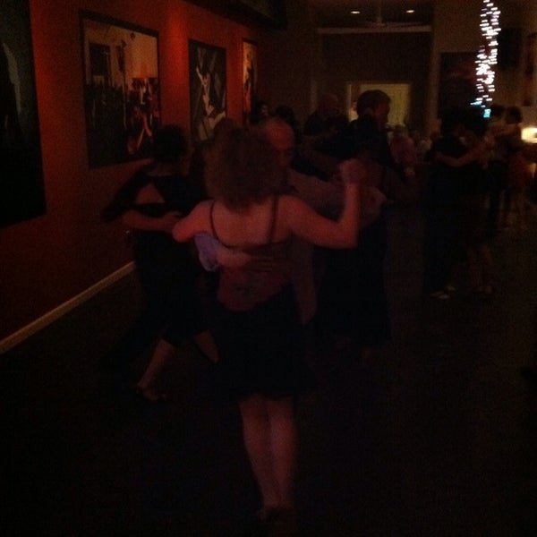 รูปภาพถ่ายที่ Philadelphia Argentine Tango School โดย Matt M. เมื่อ 9/28/2014