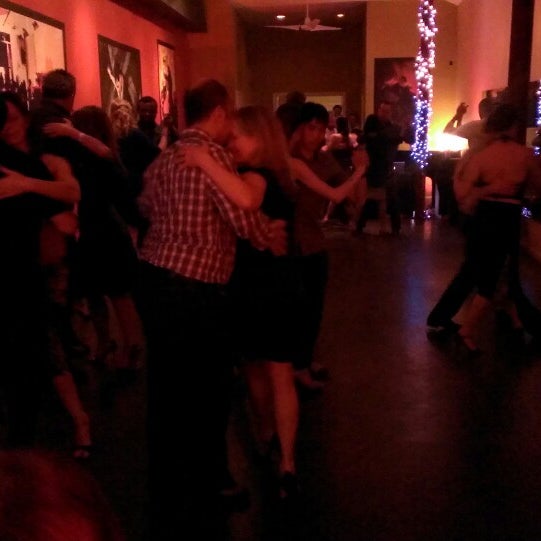 รูปภาพถ่ายที่ Philadelphia Argentine Tango School โดย Matt M. เมื่อ 2/23/2014