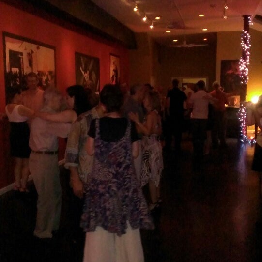รูปภาพถ่ายที่ Philadelphia Argentine Tango School โดย Matt M. เมื่อ 6/23/2013
