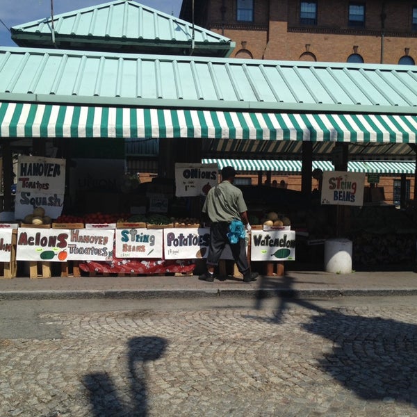 7/18/2014にHardLickHerが17th Street Farmer&#39;s Marketで撮った写真