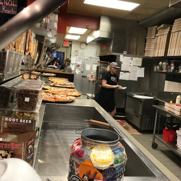 9/14/2017 tarihinde Paul S.ziyaretçi tarafından Ian&#39;s Pizza'de çekilen fotoğraf