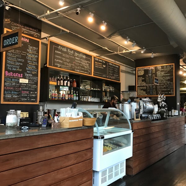 Foto tirada no(a) Little Branch Cafe South Loop por Paul S. em 1/11/2018