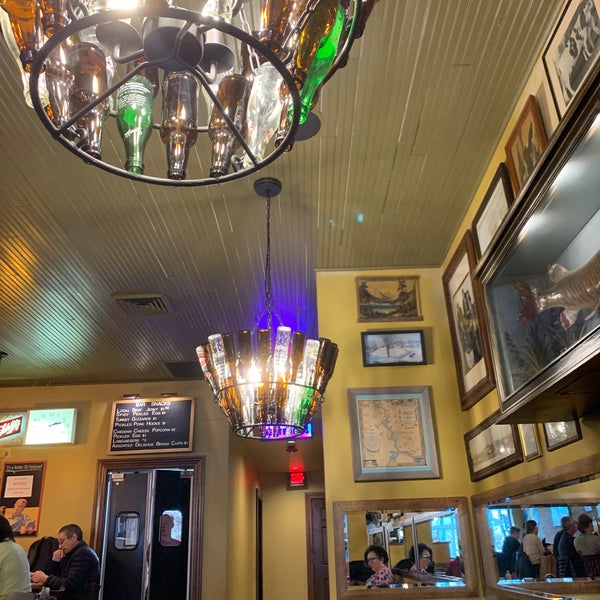 3/9/2020 tarihinde Paul S.ziyaretçi tarafından The Old Fashioned Tavern &amp; Restaurant'de çekilen fotoğraf